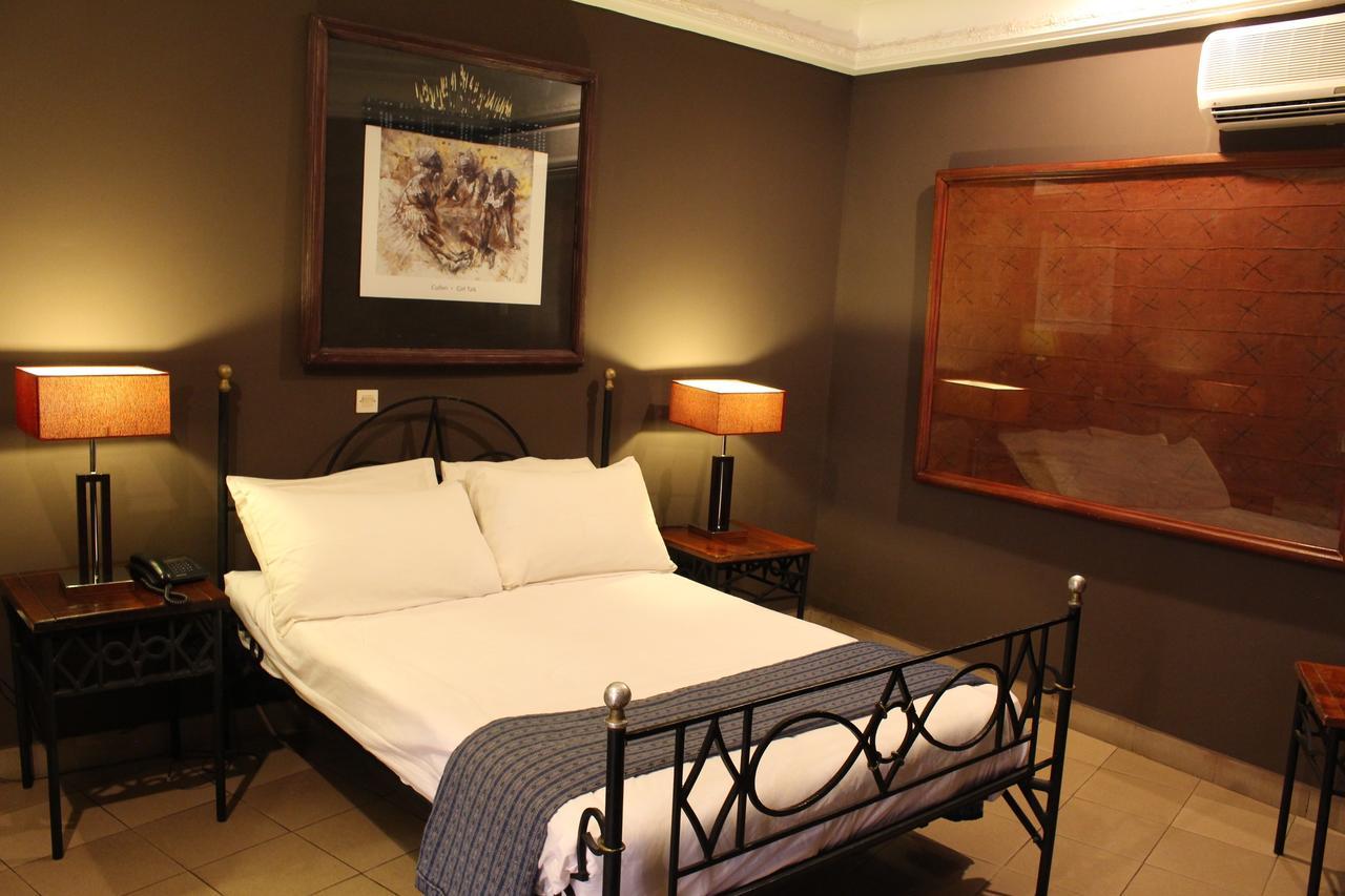 Le Loft Hotel Bamako Buitenkant foto